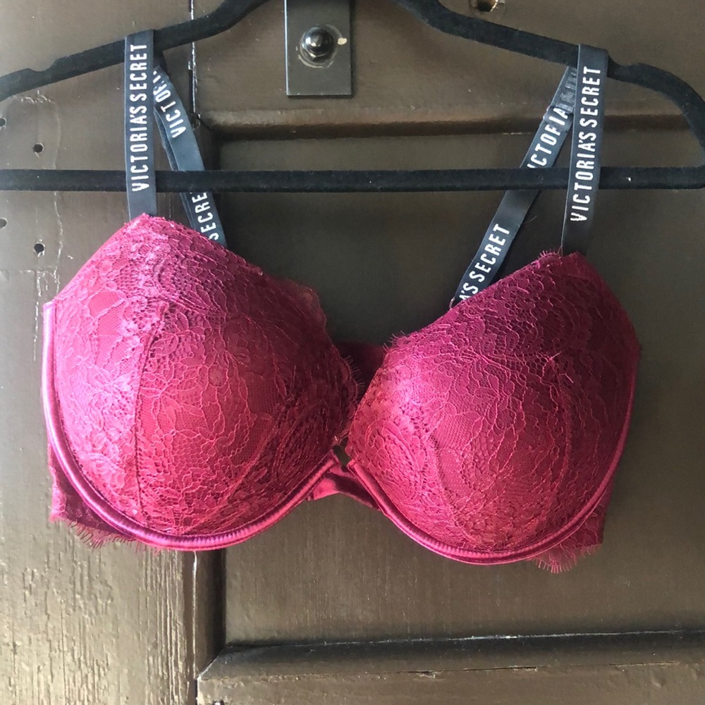 Victoria’s Secret very sexy push up bra